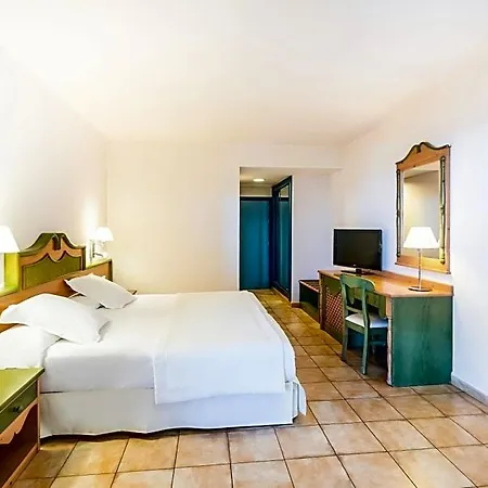 Отель Iberostar Waves Playa Gaviotas 4*